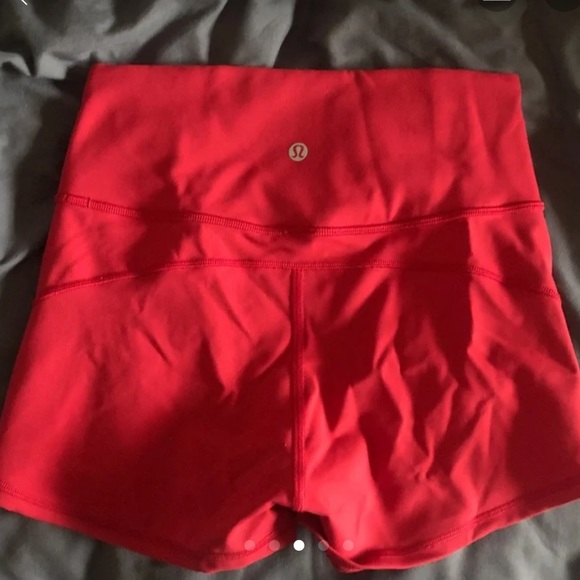 Lululemon in movement shorts! NWOT - Picture 5 of 5